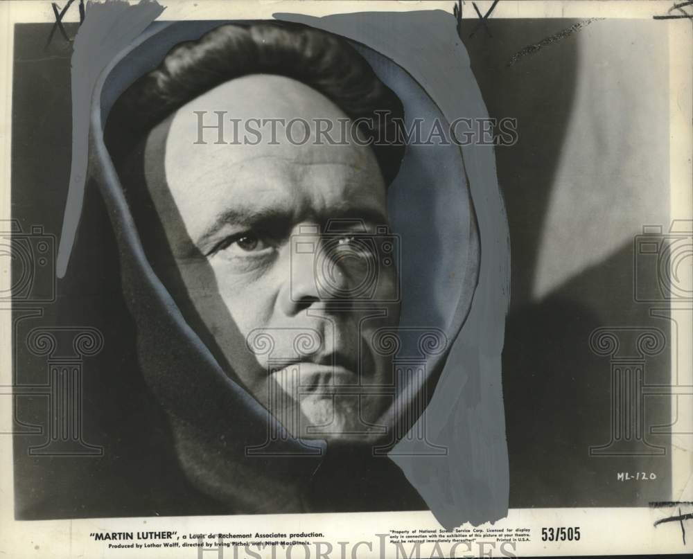 1954 Press Photo Niall MacGinnis stars in &quot;Martin Luther&quot;- Historic Images