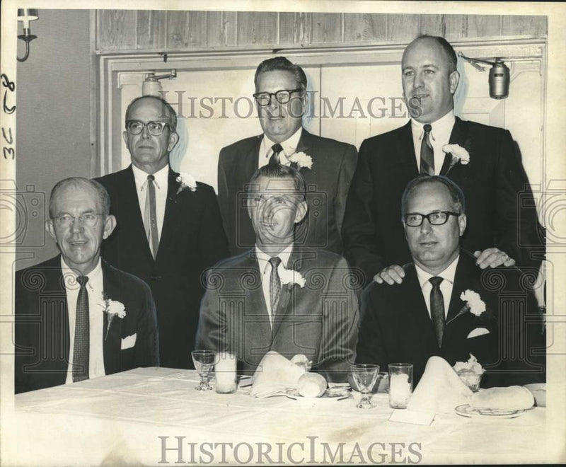 Load image into Gallery viewer, 1967 Press Photo Newly Elected officers of the City Park Golf Club - noo44436
