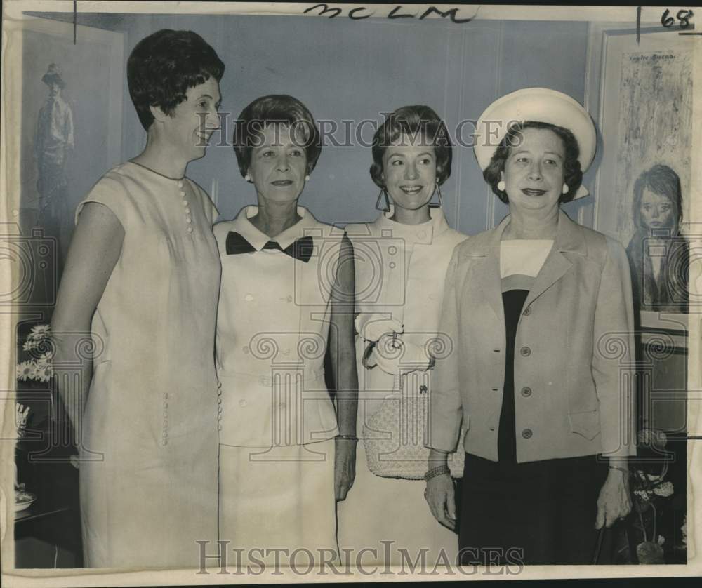 1967 Press Photo Mrs. Walter M. May, New Orleans Symphony Women&#39;s Committee- Historic Images