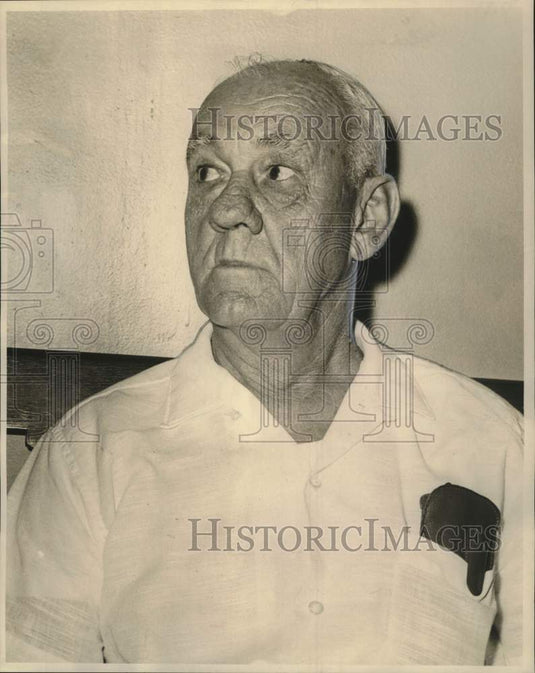 1964 Press Photo Nicholas M Mendell, tender of causeway draw bridge, New Orleans
