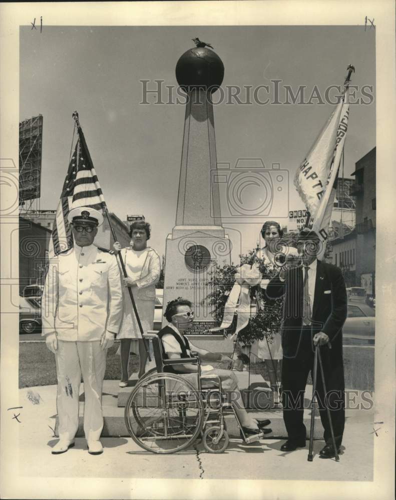 1965 Press Photo Women&#39;s Army Corps Veterans Association, Memorial Day service