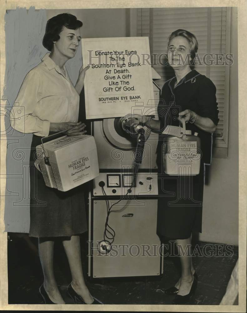 1963 Press Photo Miss Eleanor McMain, Southern Eye bank in New Orleans