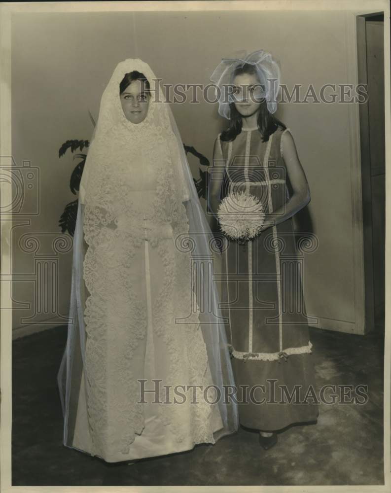 1966 Press Photo Fall Bridal show by Kreegers at the Canal Street store- Historic Images