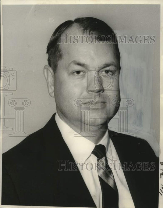 1961 Press Photo Maurice E. McCarrell, Toastmasters International's Traffic Club- Historic Images