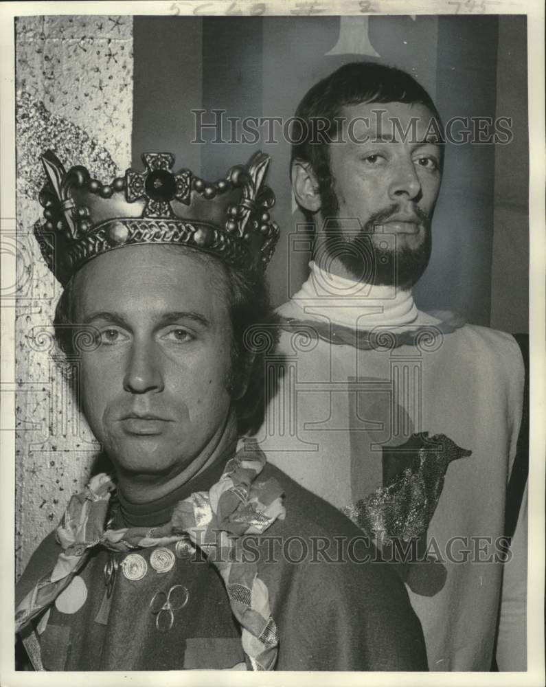 1973 Press Photo Patrick McNamara &amp; Julian Craggs in &quot;Becket&quot;- Le Petit Theatre- Historic Images