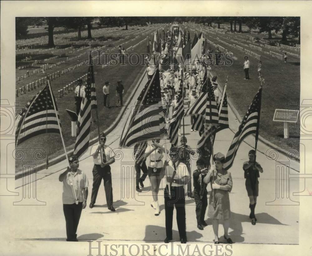 1971 Press Photo Memorial Day Services at Chalmette National Cemetery