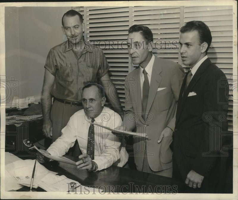 Load image into Gallery viewer, 1955 Press Photo Discussing Legal Aspects of removal of Southern Railway System

