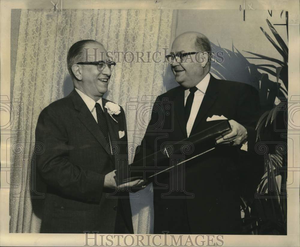 1965 Press Photo Armand Kreeger, celebrates 100th anniversary of Kreeger's store- Historic Images