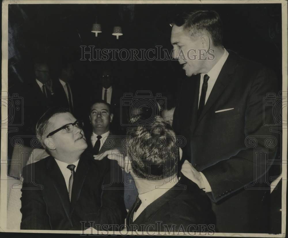 1964 Press Photo John J. McKeithen meeting with Parish Legislators at Monteleone