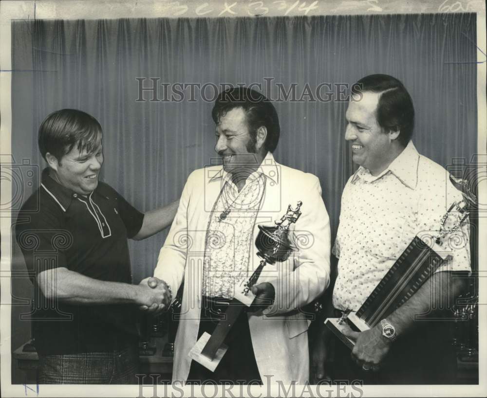 1974 Press Photo Clio Sportsman&#39;s League Fishing Rodeo winners with trophies - Historic Images