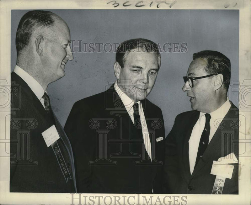 Load image into Gallery viewer, 1967 Press Photo Attendees at New Orleans construction industry seminar
