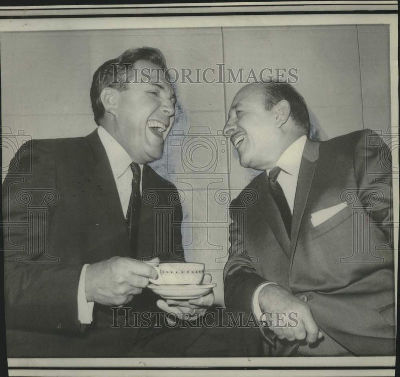 Load image into Gallery viewer, 1968 Press Photo Governor John J. McKeithen, left, &amp; Mayor Victor H. Schiro
