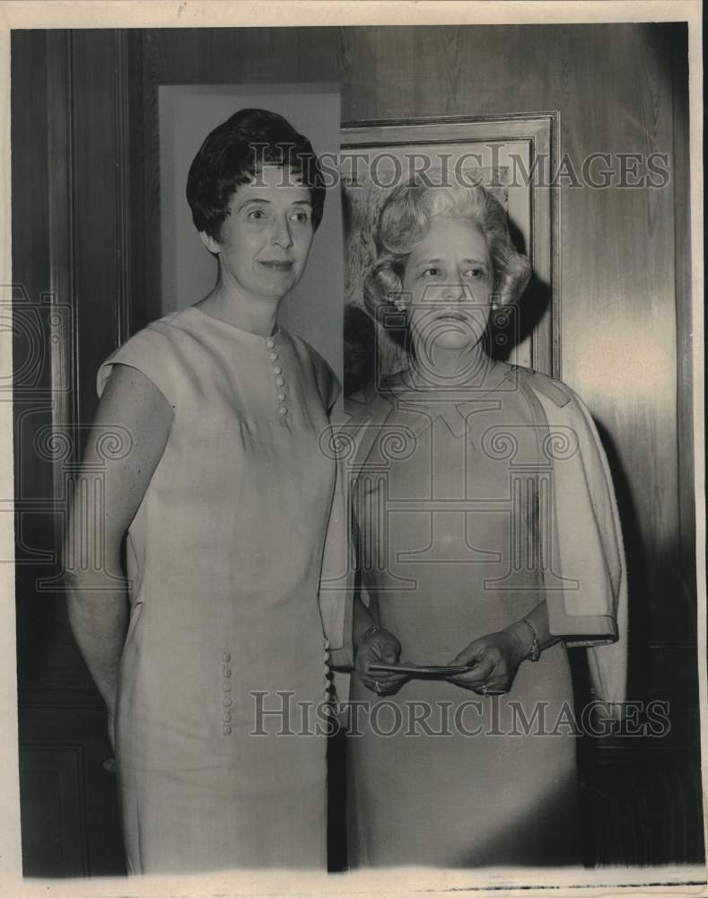 1967 Press Photo Mrs. Walter W. May &amp; Mrs. Louis Claverie- New Orleans Symphony