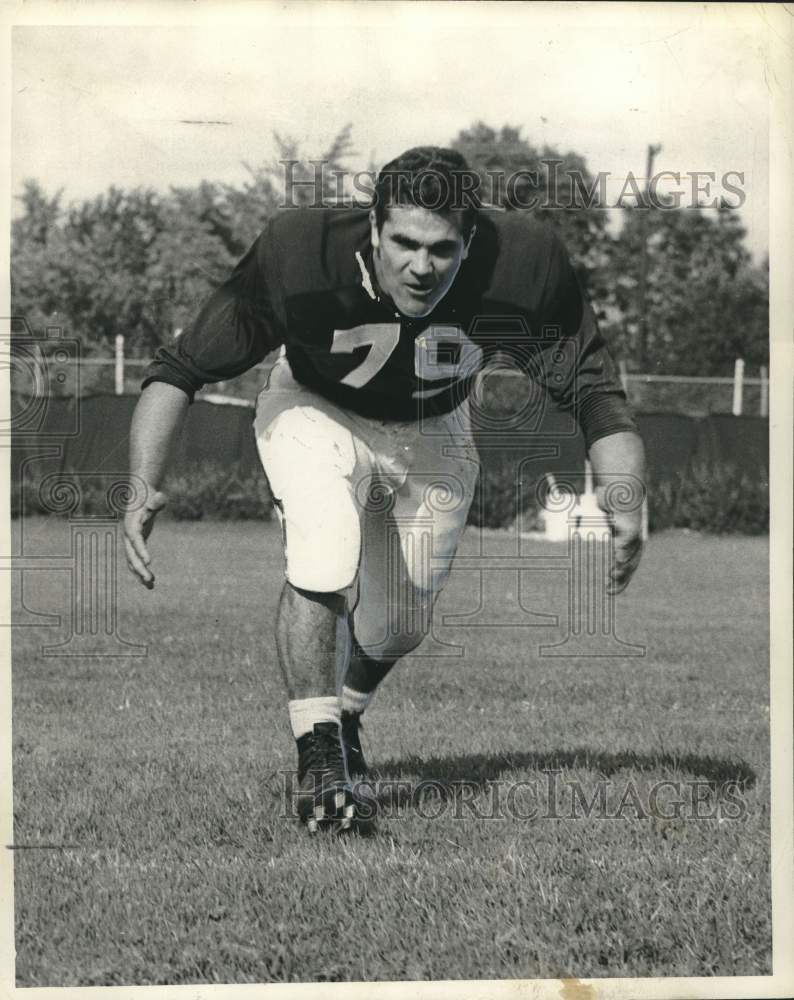 1967 Press Photo Lou Michaels. Kentucky Tackle, 6-2, 230 from Swoyerville- Historic Images