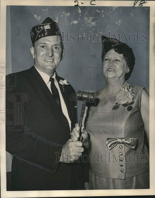 1967 Press Photo Joseph Mischler & Margaret Ireland, Disabled American Veterans- Historic Images