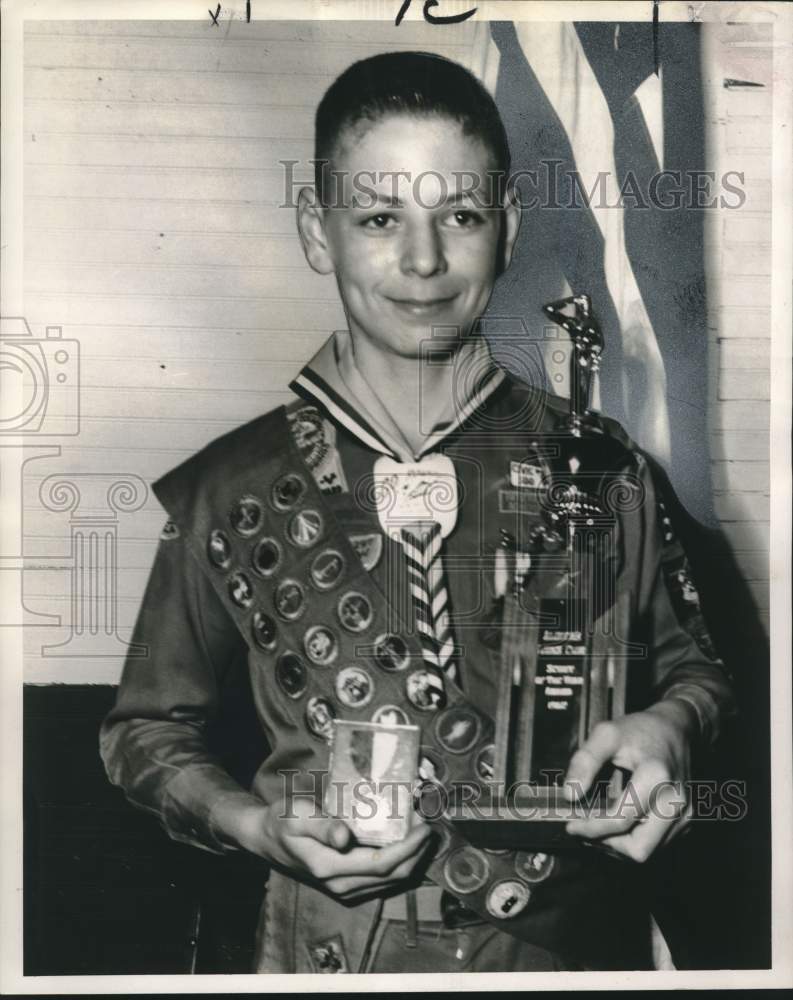 Load image into Gallery viewer, 1962 Press Photo H. Brinson Miles III, Westside District Scout of the Year
