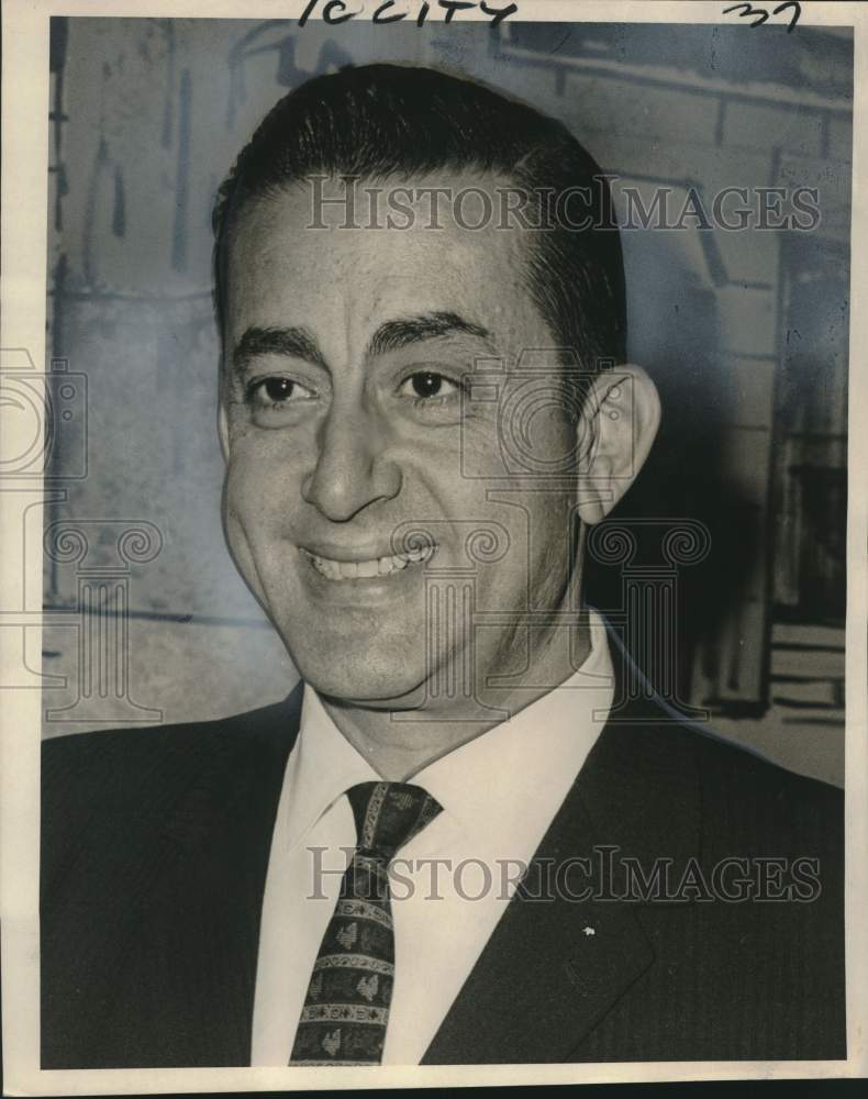 1965 Press Photo Dr. Edmond Mickal of New Orleans - Historic Images