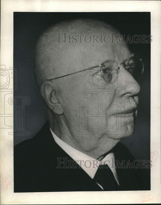 1965 Press Photo E.W. Mente started out as a manufacturer - noo46456