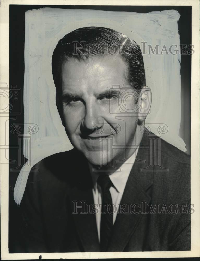 Load image into Gallery viewer, 1969 Press Photo Ed McMahon, TV Host - noo46460
