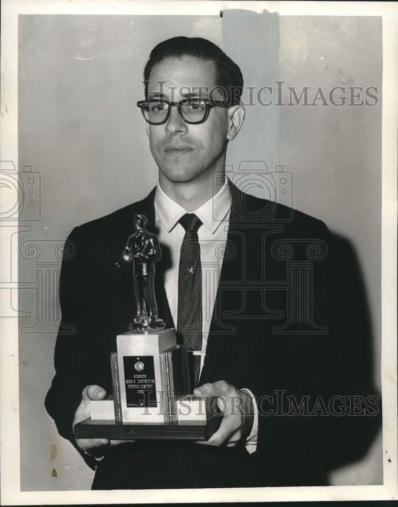 Load image into Gallery viewer, 1962 Press Photo Harold Lamy, Outstanding Speaker- Toastmasters International
