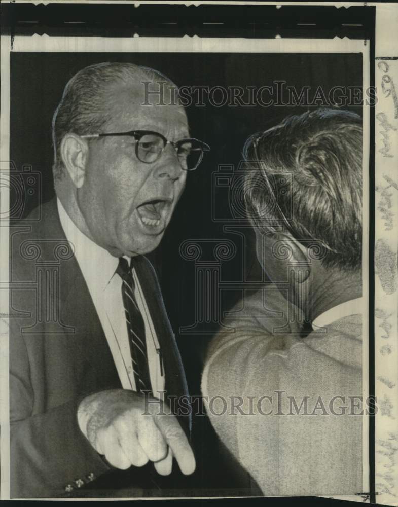 1967 Press Photo Deputy Marshall E.P. Miller with Photographer Laurens Pierce