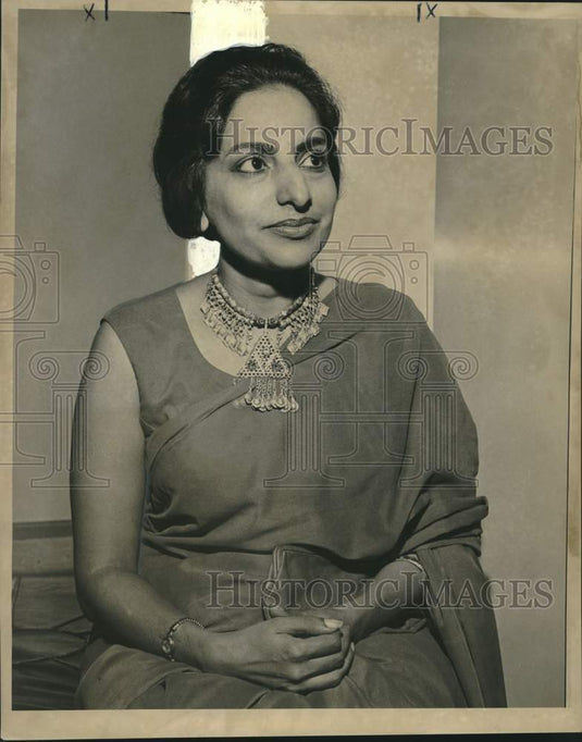 1963 Press Photo Mrs Anis Mirza of Pakistan, State Dept. visitor in New Orleans