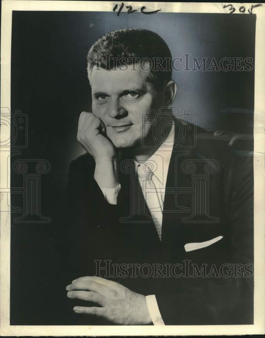 1963 Press Photo Robert Mirvish, author of "The Last Capitalist"- Historic Images