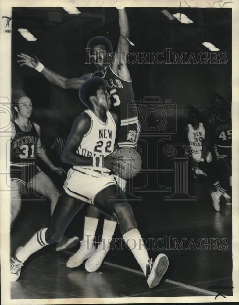 1976 Press Photo UNO&#39;s Nate Mills, leading scorer - noo46716- Historic Images