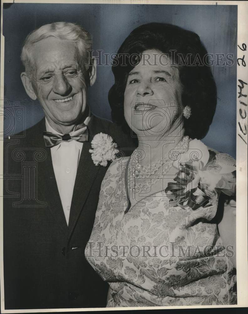 1964 Press Photo Mr. &amp; Mrs. Frank McNeil celebrate 50th wedding anniversary