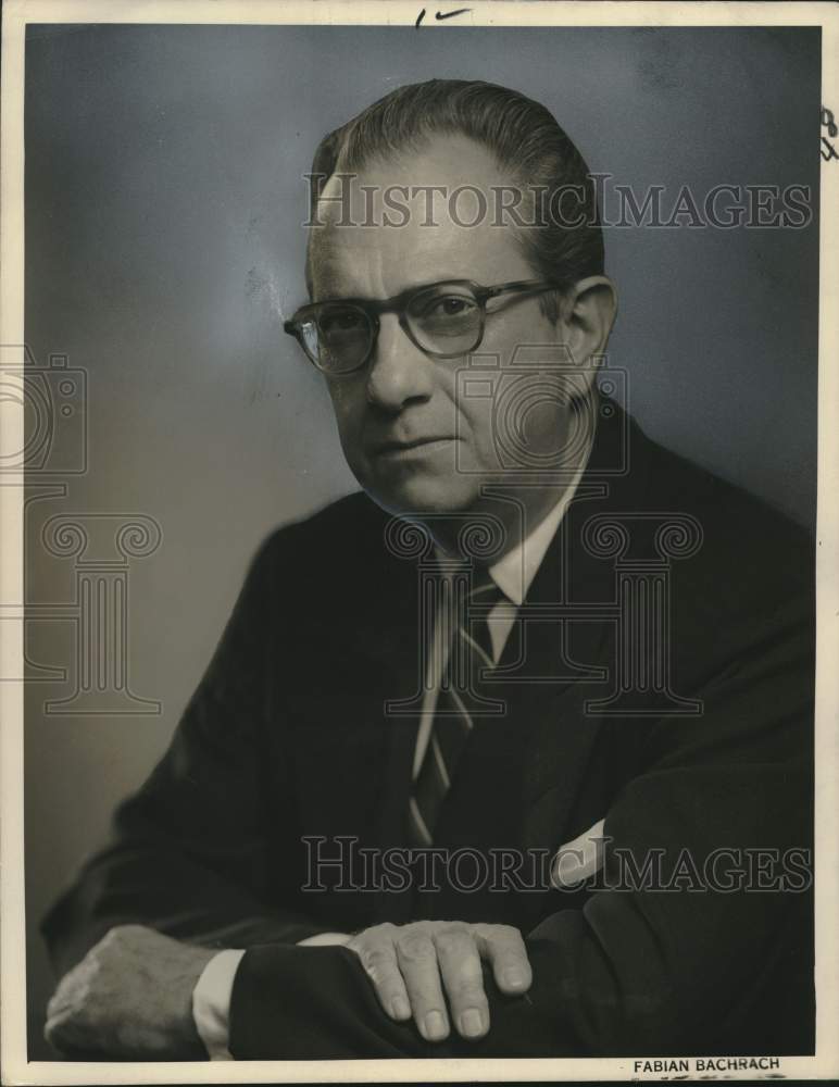 1959 Press Photo Paul M. Millians, vice-president of Commercial Credit Company