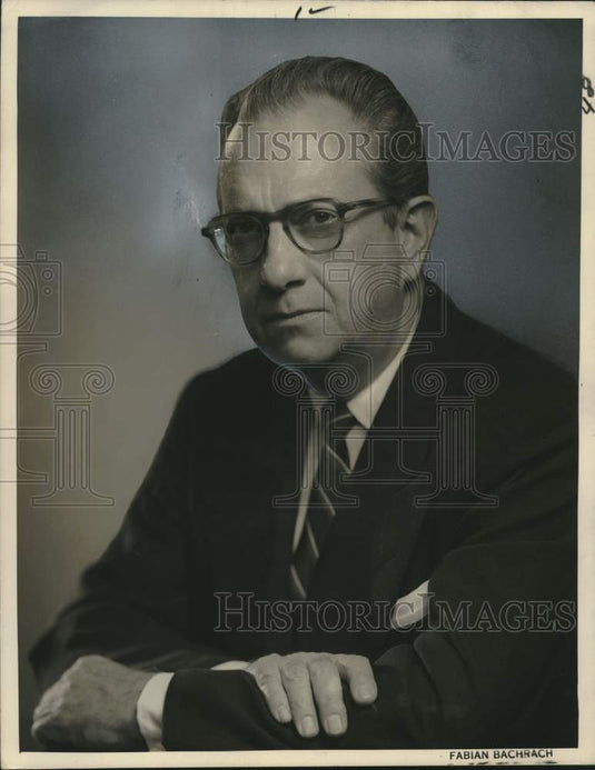 1959 Press Photo Paul M. Millians, vice-president of Commercial Credit Company
