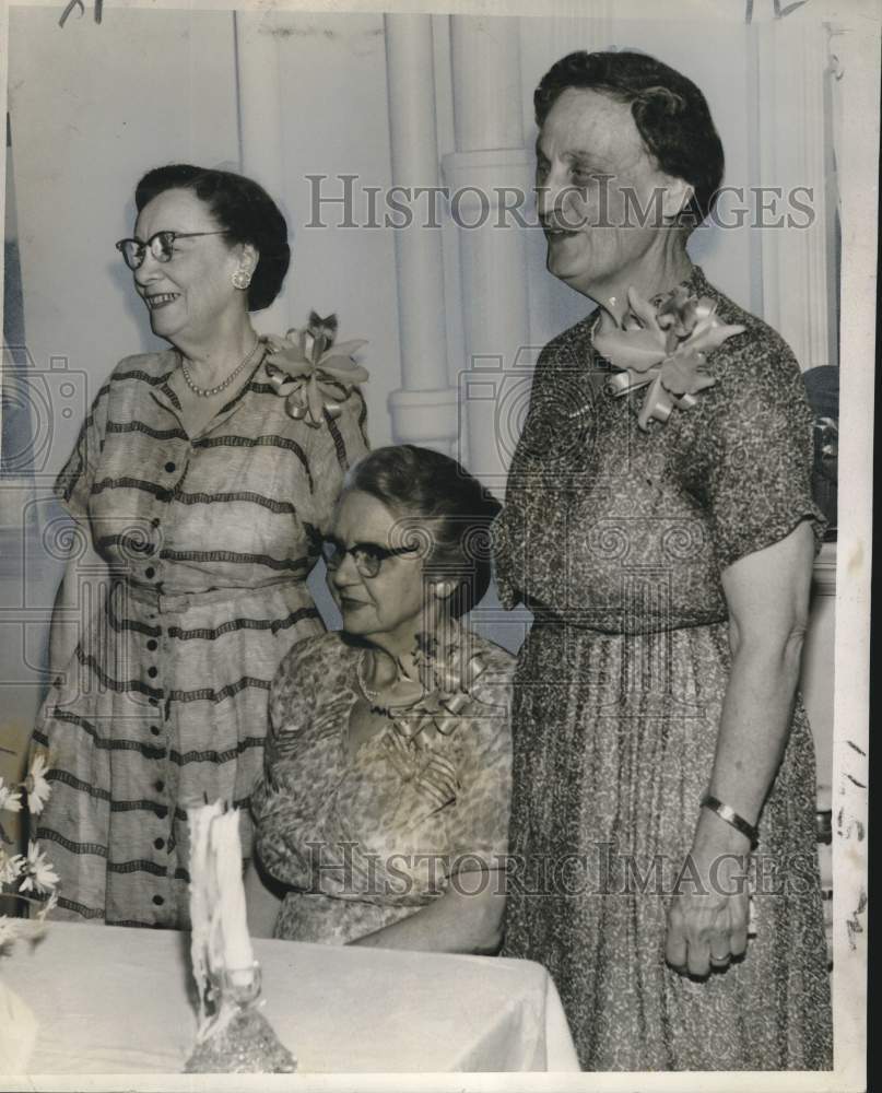 1958 Press Photo McMain Junior High School faculty reception for retiring staff