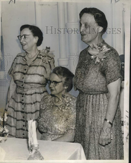 1958 Press Photo McMain Junior High School faculty reception for retiring staff