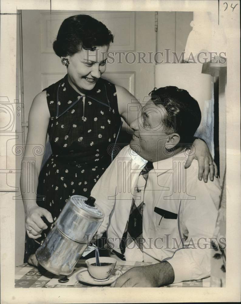 Load image into Gallery viewer, 1955 Press Photo John Meyer &amp; wife in their home in New Orleans - noo46844
