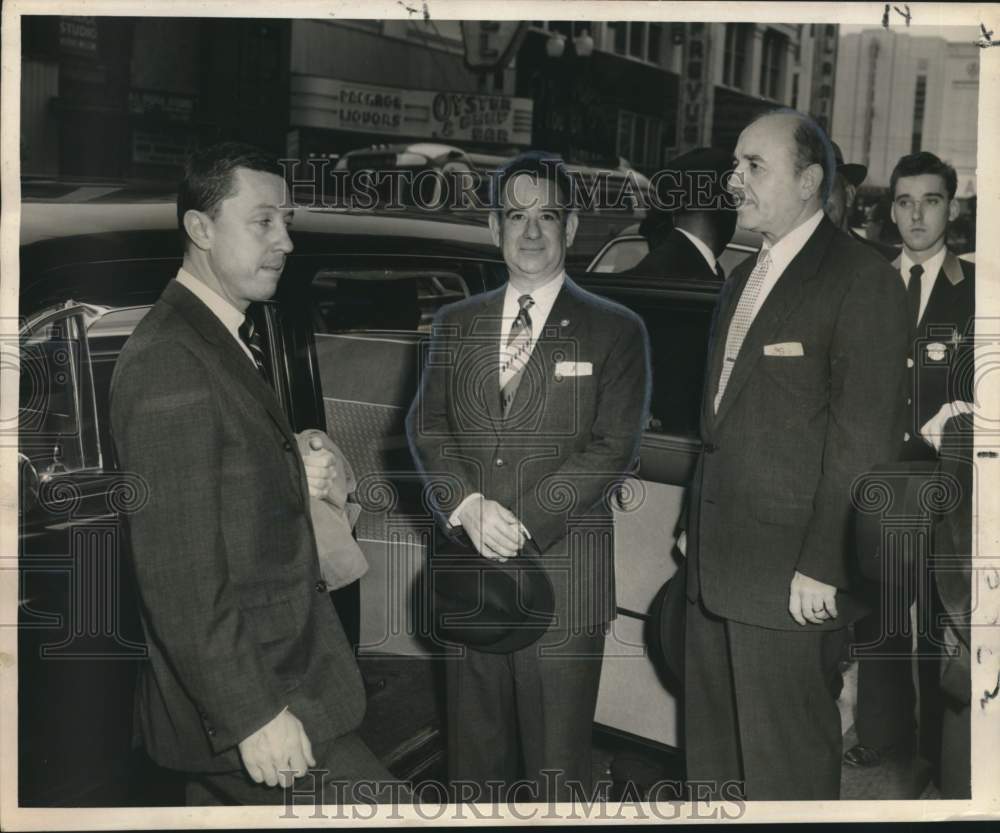 1959 Press Photo President Lemus accompanied by Council President Victor Schiro