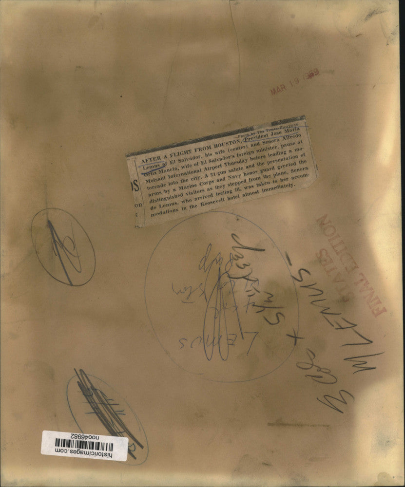 1969 Press Photo President Jose Maria Lemus & wife welcomed at Moisant Airport