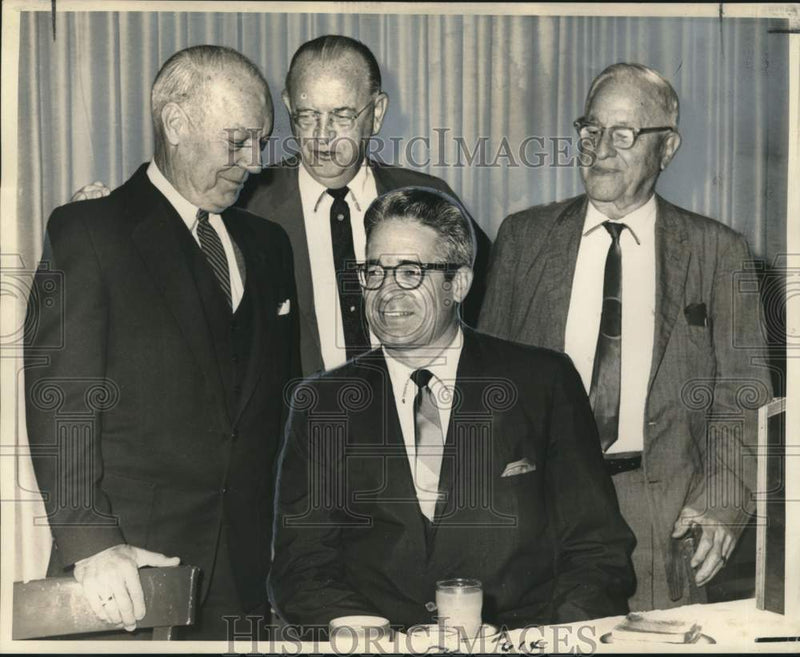 Load image into Gallery viewer, 1967 Press Photo National Day of Prayer Breakfast Participants, Holsum Cafeteria
