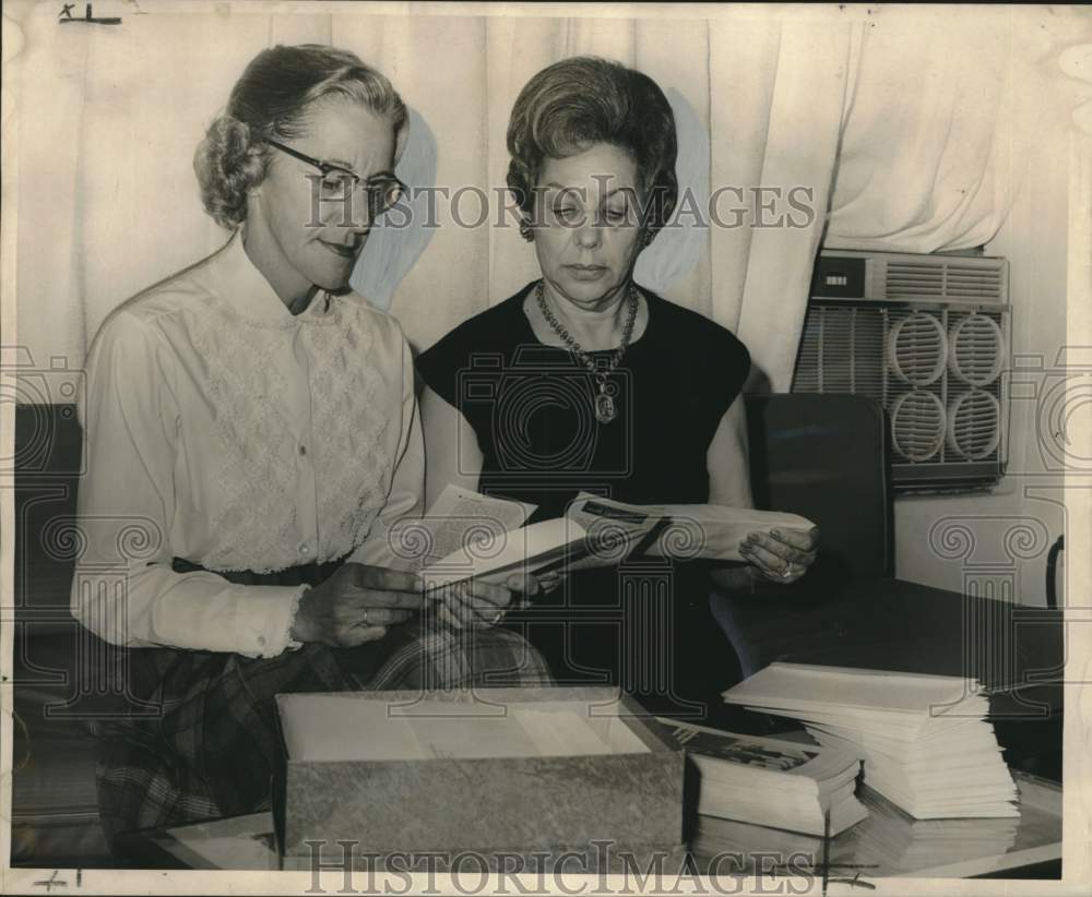 1966 Press Photo Mrs. Joseph L. Meyer Jr. &amp; Mrs. Ellie H. Schill- Safety Council- Historic Images