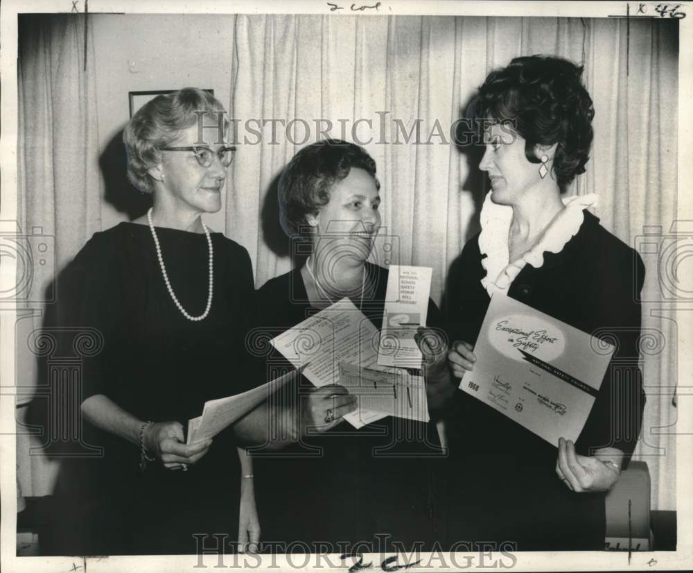 1969 Press Photo Metropolitan New Orleans Safety Council&#39;s School Division