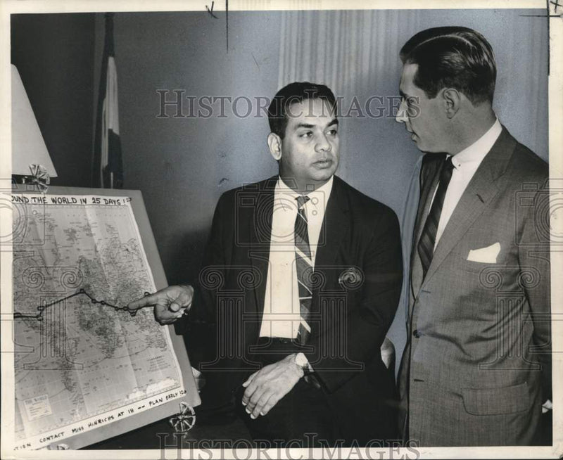 Load image into Gallery viewer, 1963 Press Photo P.N. Mennon conferring with Paul Fabry at International House
