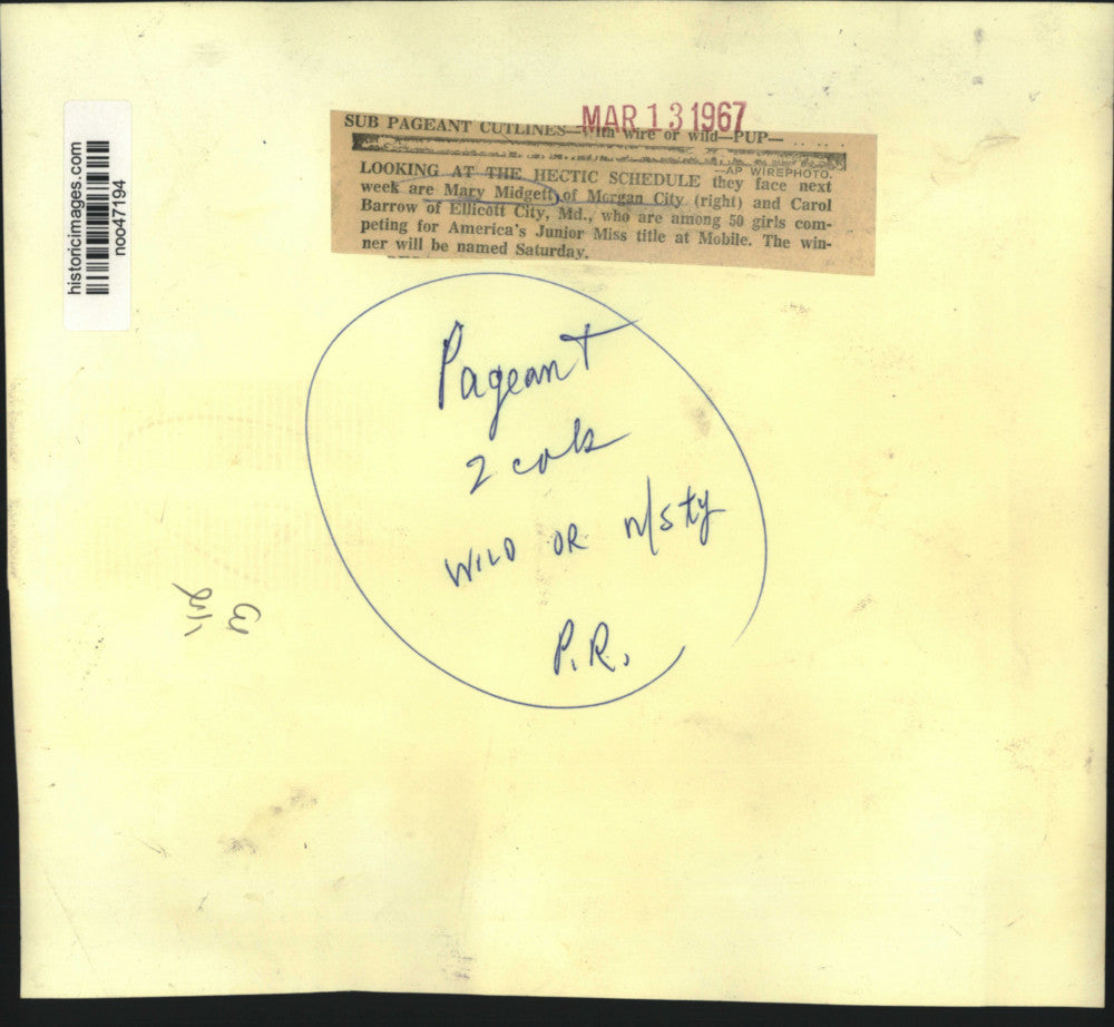 1967 Press Photo Mary Midgett & Carol Barrow compete for American's Junior Miss