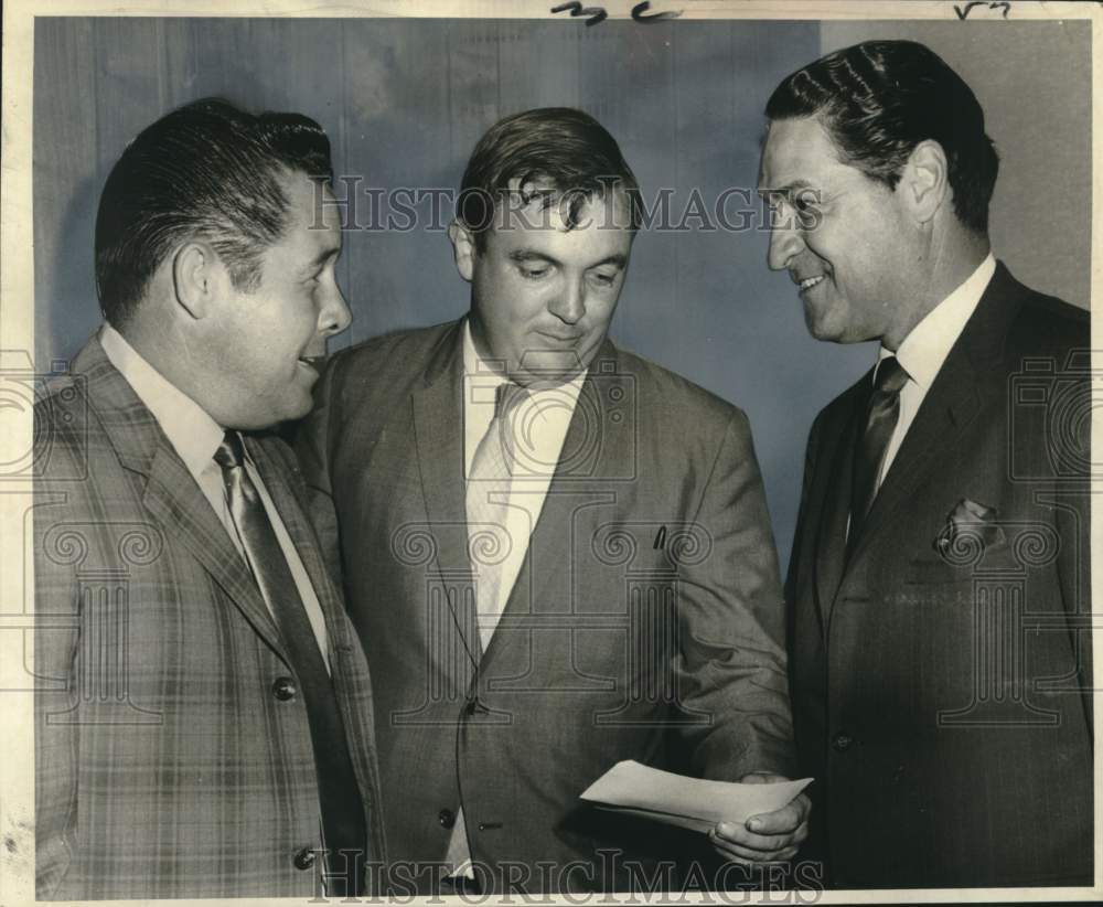 1969 Press Photo Boxing program for victims of Hurricane Camille in Westwego