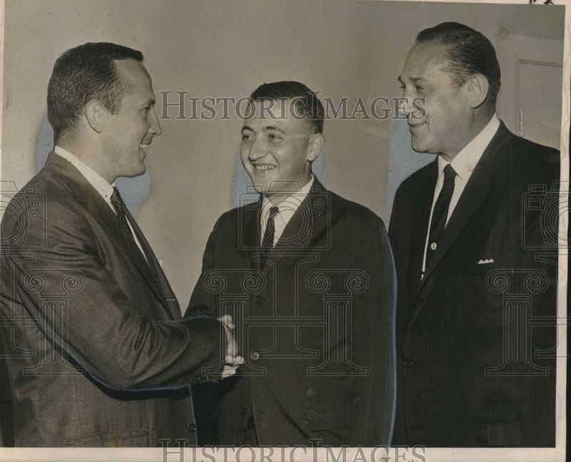 Load image into Gallery viewer, 1963 Press Photo Notre Dame Club of New Orleans Officers at New Orleans Dinner
