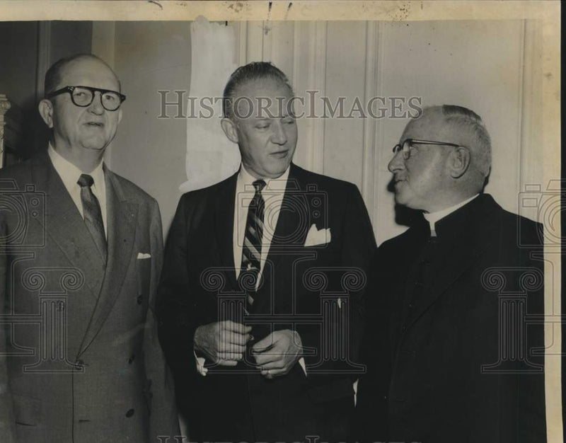 Load image into Gallery viewer, 1961 Press Photo Governor Stephen L. R. M'Nichols of Colorado - noo47375
