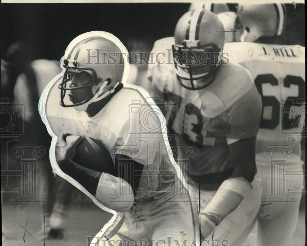 1976 Press Photo Rod McNeill- Football Player - Historic Images