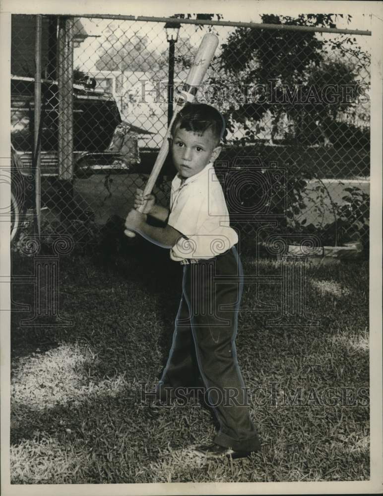 1960 Press Photo Louisiana Polio Patient & Hero, Daryl Musso, ready to swing bat