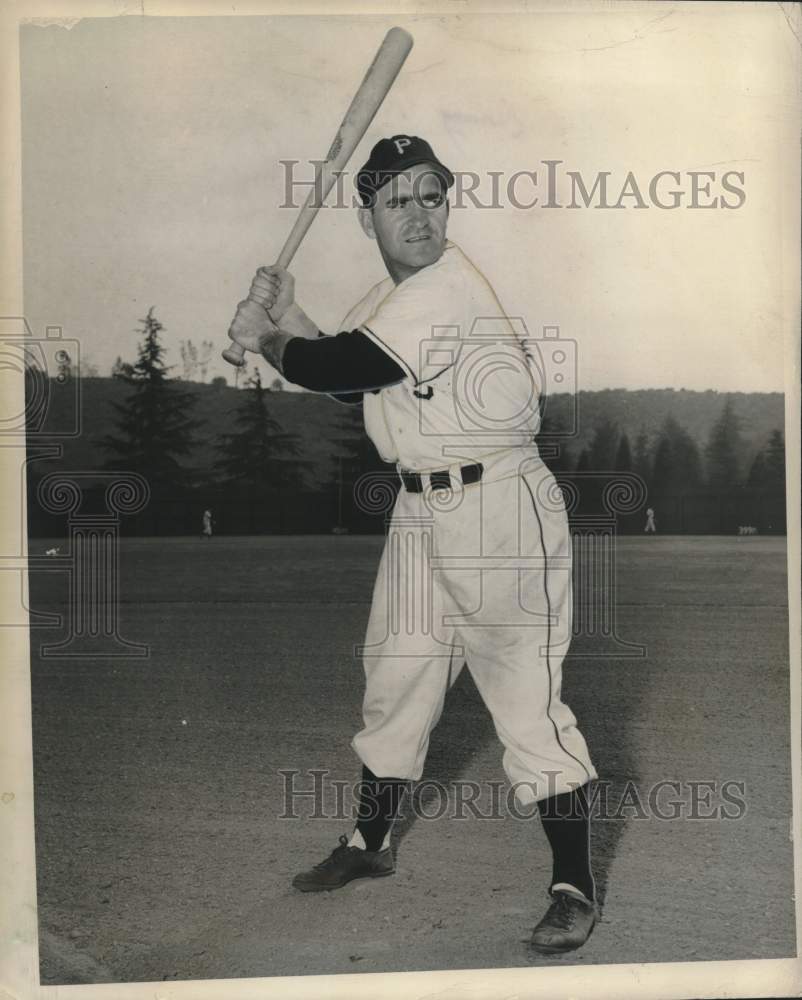 1966 Press Photo Danny Murtaugh, Pittsburgh Pirates, with bat in hand