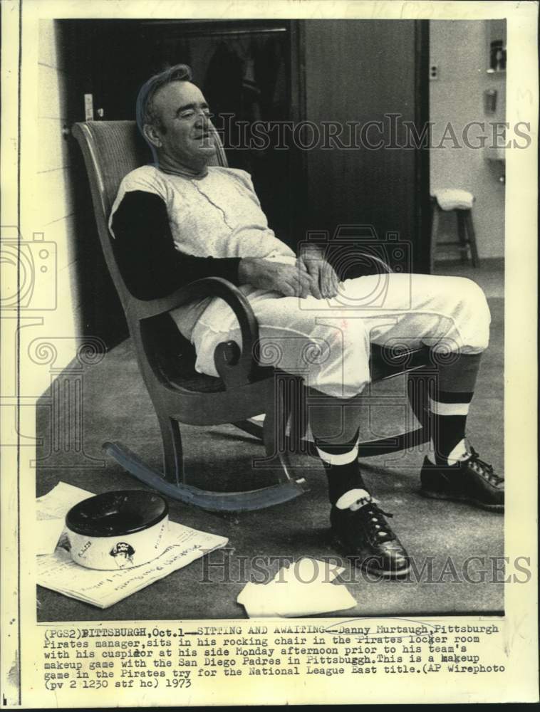 1973 Press Photo Danny Murtaugh, Pittsburgh Pirates manager, in locker room- Historic Images