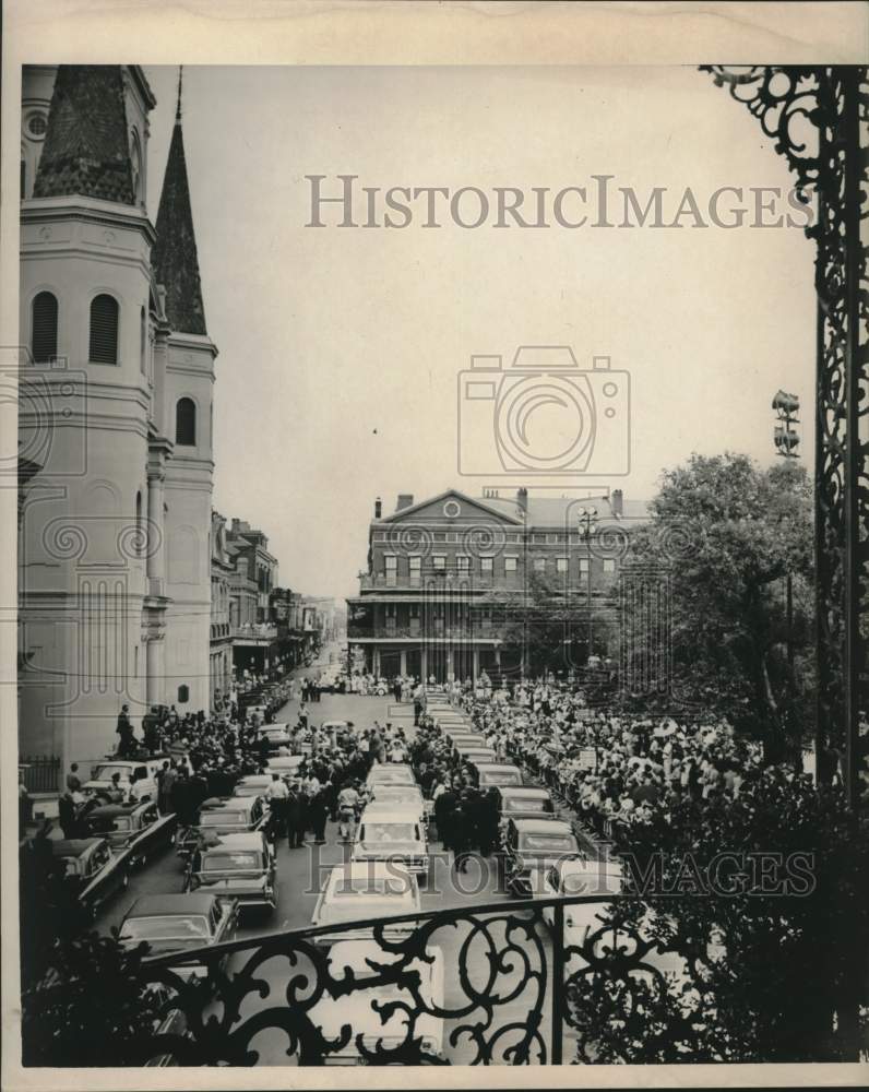 1964 Press Photo DeLesseps S. Morrison funeral procession at St Louis Cathedral- Historic Images