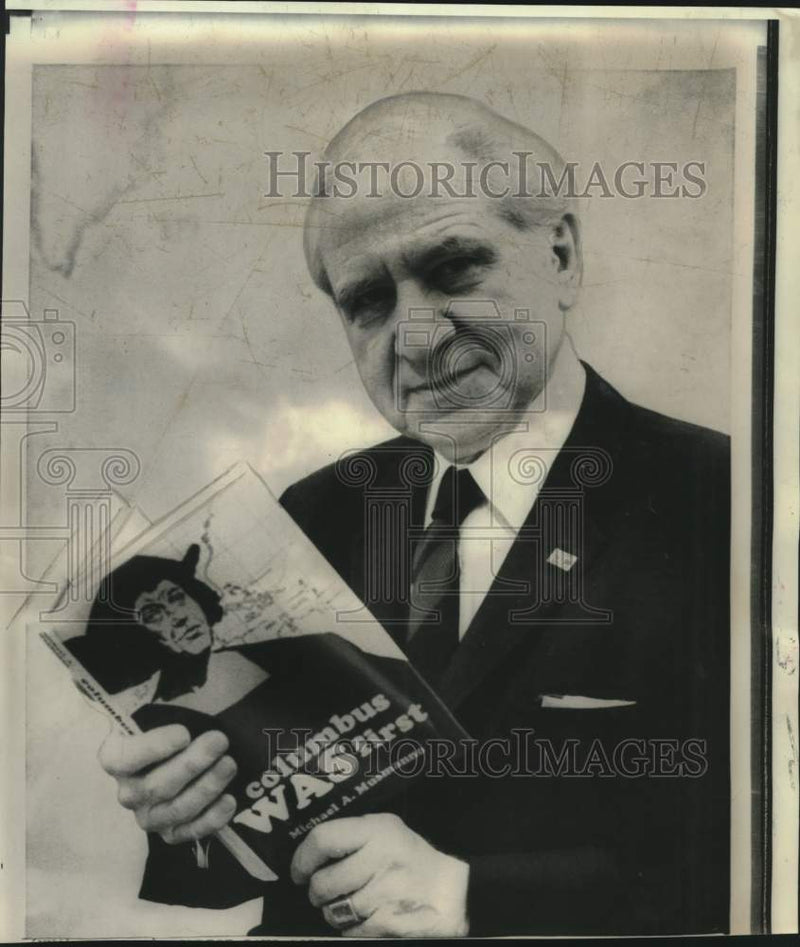 Load image into Gallery viewer, 1966 Press Photo Justice Michael Musmanno holds his book, "Columbus Was First"
